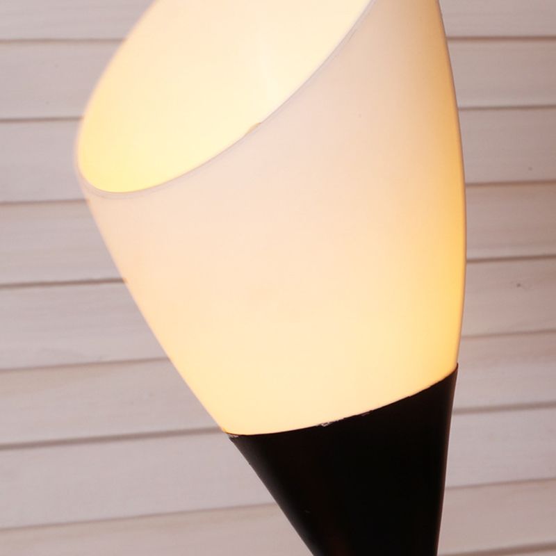 Carina Moderne Kleine LED Vloerlamp Zwart Metaal/Acryl Woonkamer