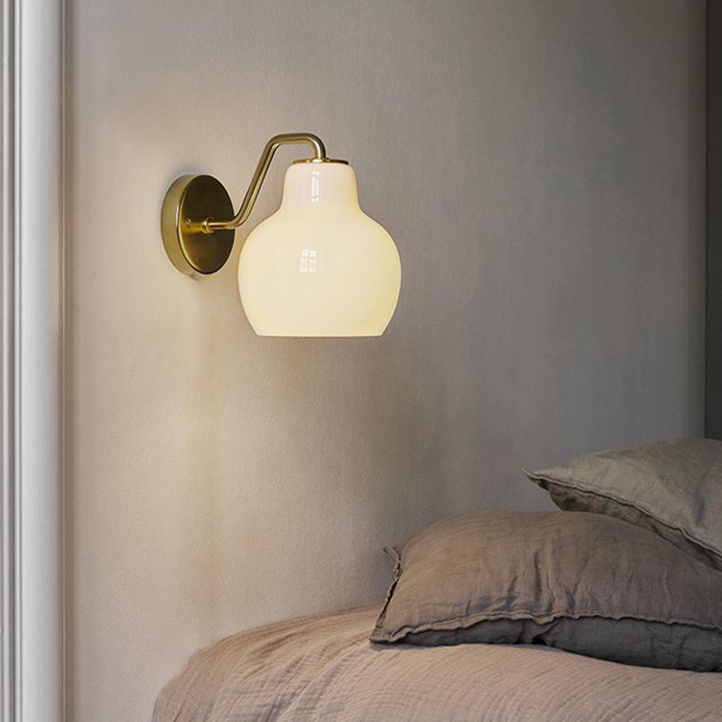 Hailie Vintage LED Wandlamp Wit/Goud Metaal/Glas Slaap/Woon/Eetkamer