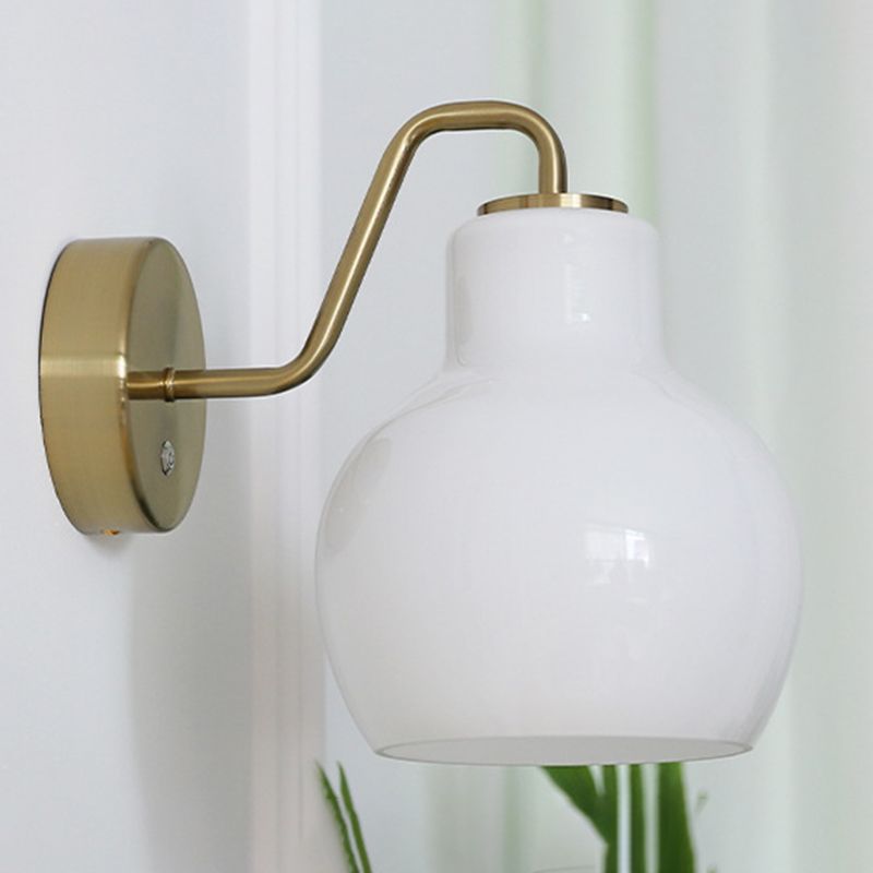 Hailie Vintage LED Wandlamp Wit/Goud Metaal/Glas Slaap/Woon/Eetkamer