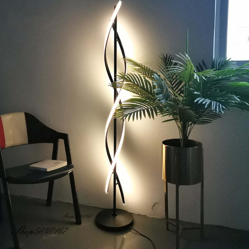 Louise Design Golflijn LED Vloerlamp Metaal/Silicium Zwart/Wit Woonkamer/Slaapkamer