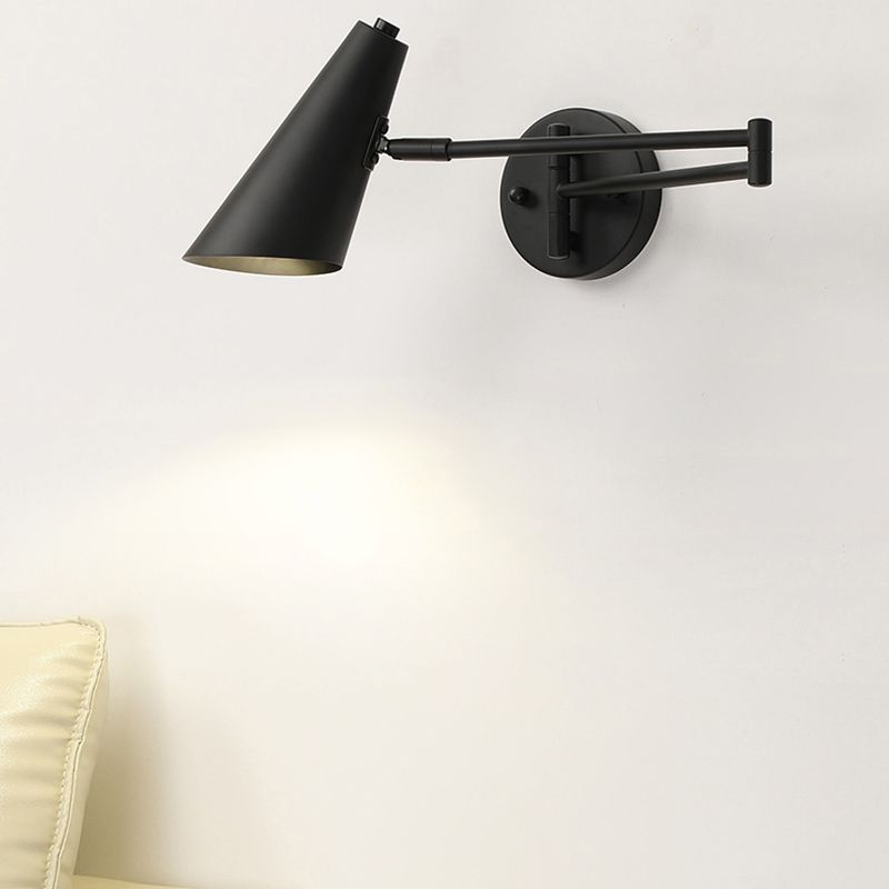 Freja Moderne Wandlamp Kegel Metaal Verstelbaar Zwart/Goud  Slaapkamer/Woonkamer